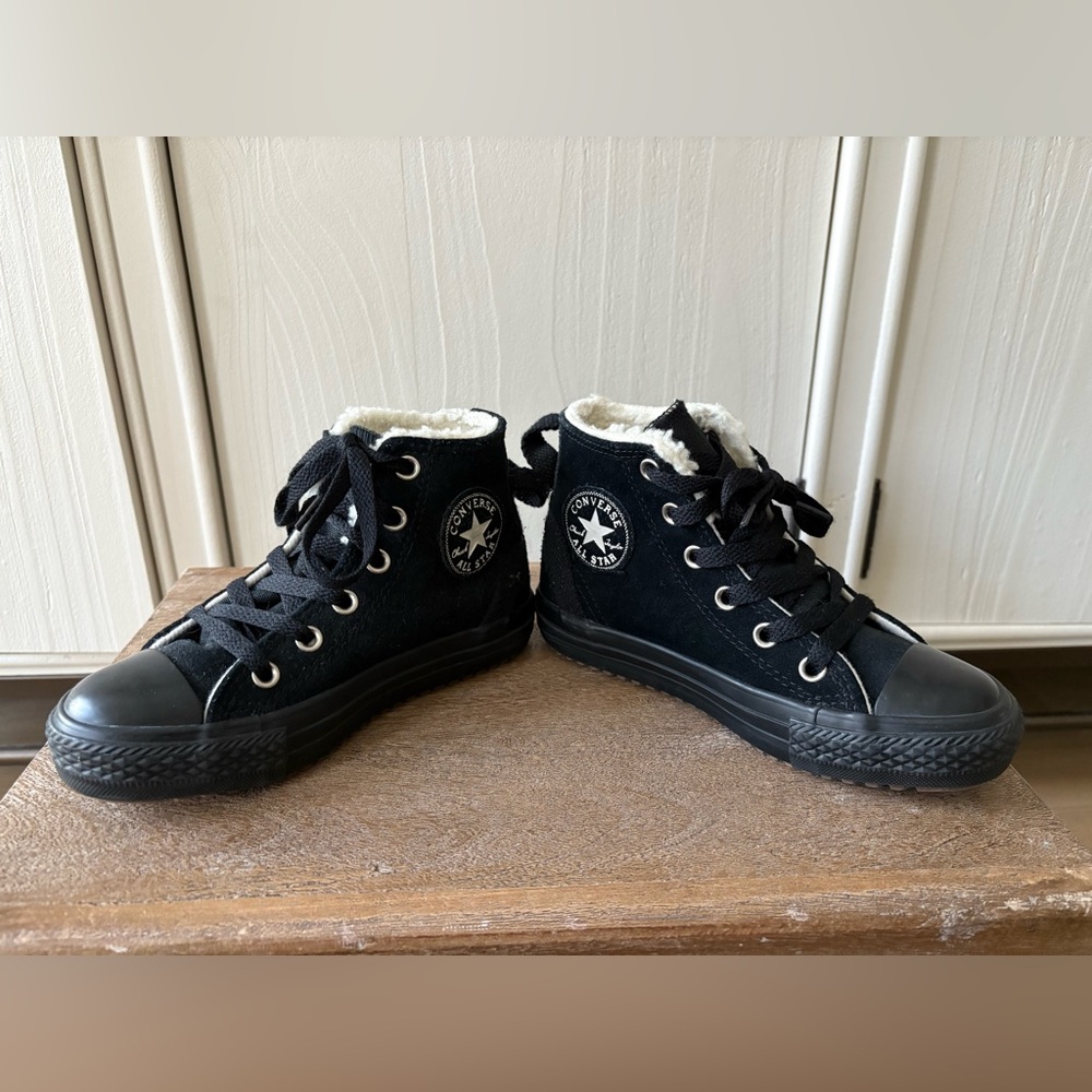 Converse Kids Black suede High-Top Sneakers with White Accents, Sherpa lining 12